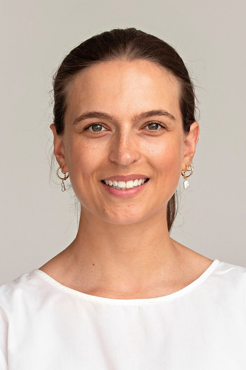 Dr. Sara Freshney